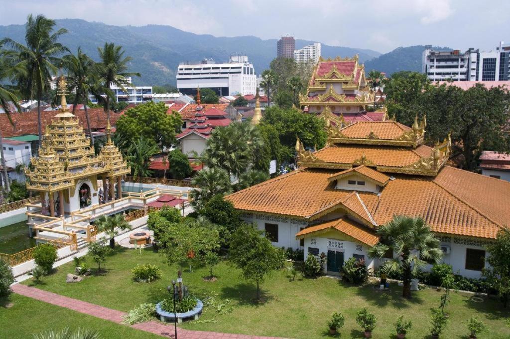 Hotel Royal Penang Джордж Таун Екстериор снимка