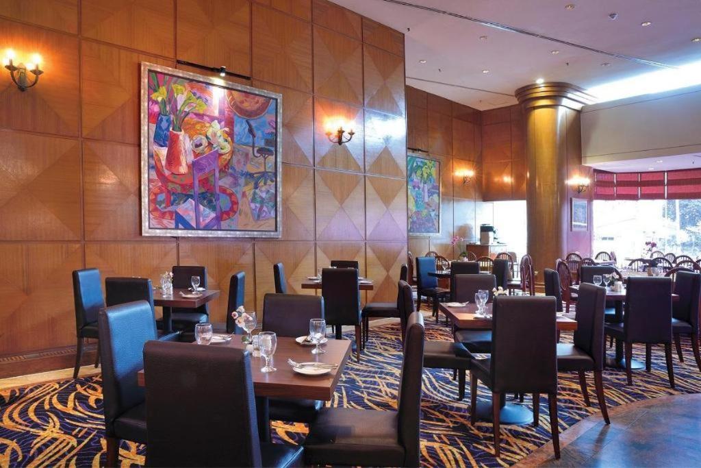 Hotel Royal Penang Джордж Таун Екстериор снимка