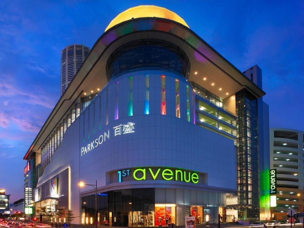 Hotel Royal Penang Джордж Таун Екстериор снимка