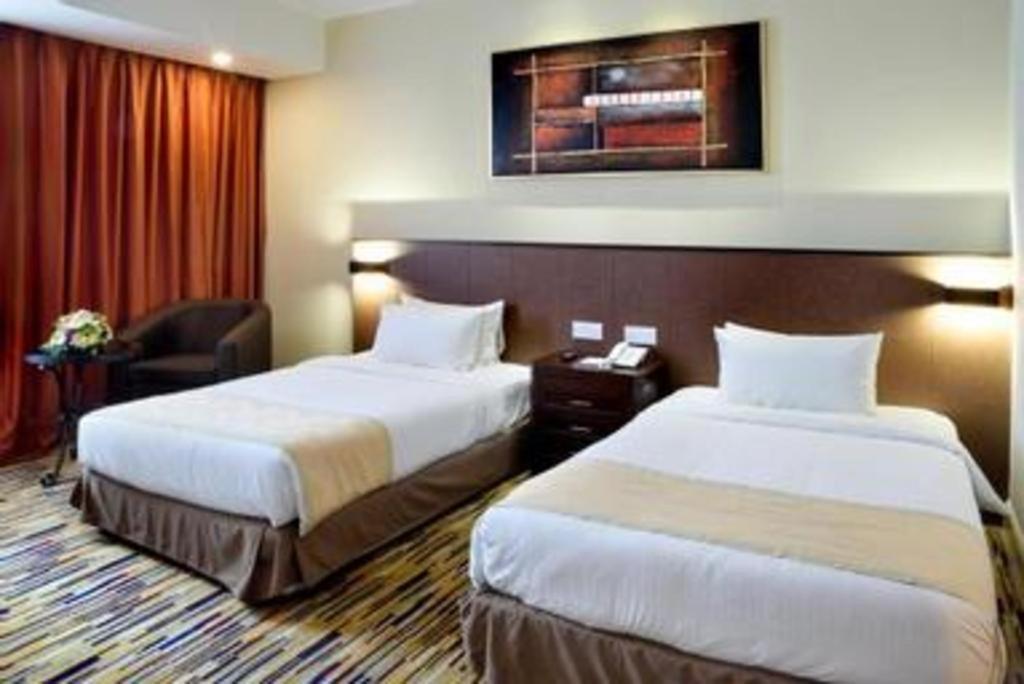 Hotel Royal Penang Джордж Таун Екстериор снимка