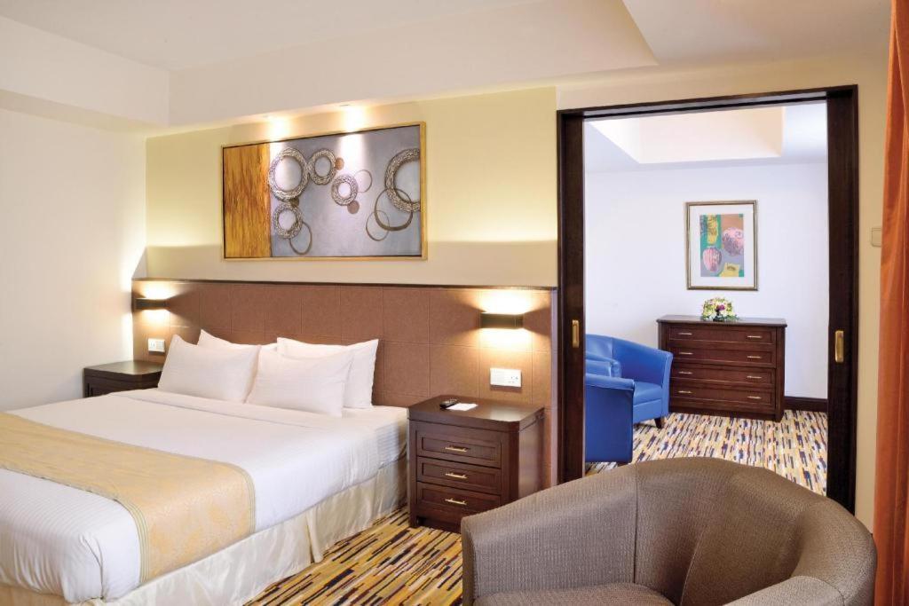Hotel Royal Penang Джордж Таун Екстериор снимка