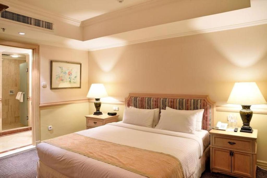 Hotel Royal Penang Джордж Таун Екстериор снимка