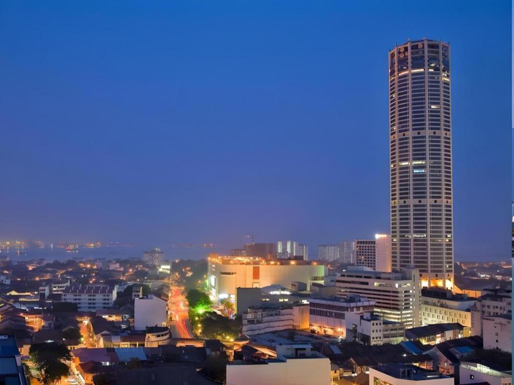 Hotel Royal Penang Джордж Таун Екстериор снимка